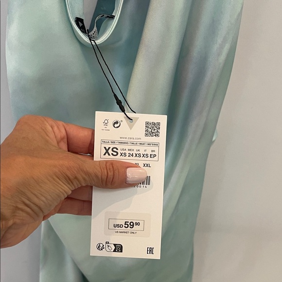 Elegant Zara Satin Green Tie-Dye Maxi Dress - Picture 8 of 13